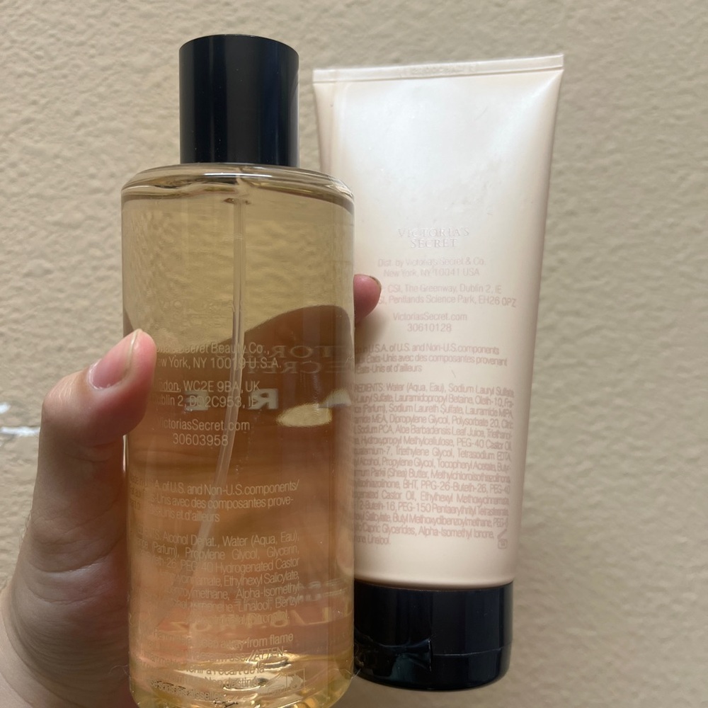 NEW Victoria’s Secret Bare Body Wash 6.7 floz & Mist 8.4 floz - Picture 2 of 2